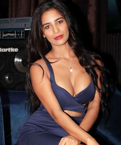 Poonam Pandey Instagram Photos 4