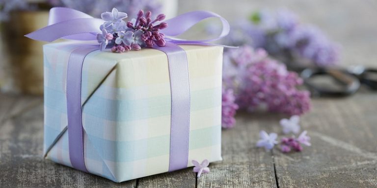 Selecting Wedding Gifts