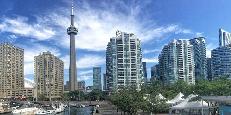 Read more about the article How to Buy a Condo in Toronto for the First-Time?