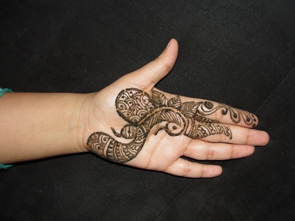 Easy Mehndi Design