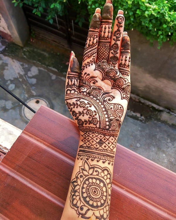 Easy Mehndi Design