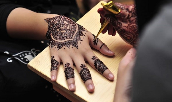 Easy Mehndi Design