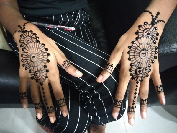 Easy Mehndi Design