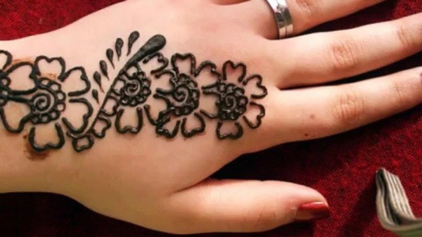 Easy Mehndi Design