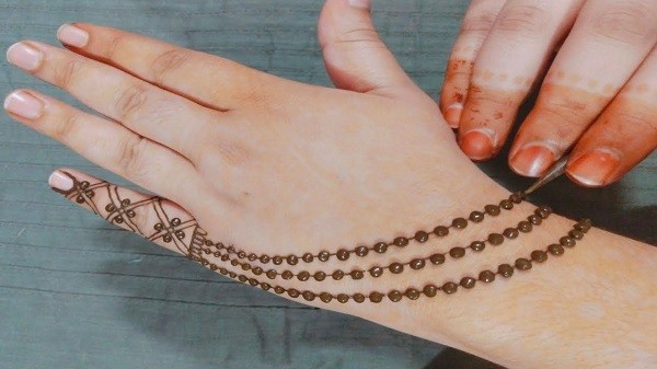 Easy Mehndi Design