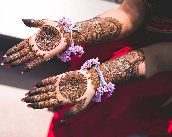 Front Hand Mehndi Designs