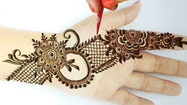 Front Hand Mehndi Designs