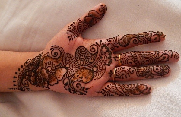 Front Hand Mehndi Designs