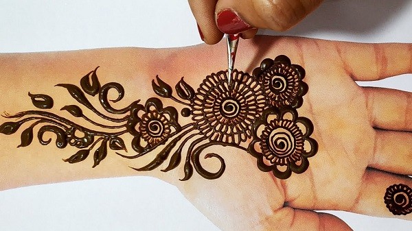 Front Hand Mehndi Designs