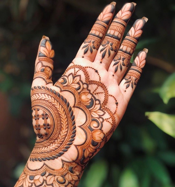 Front Hand Mehndi Designs