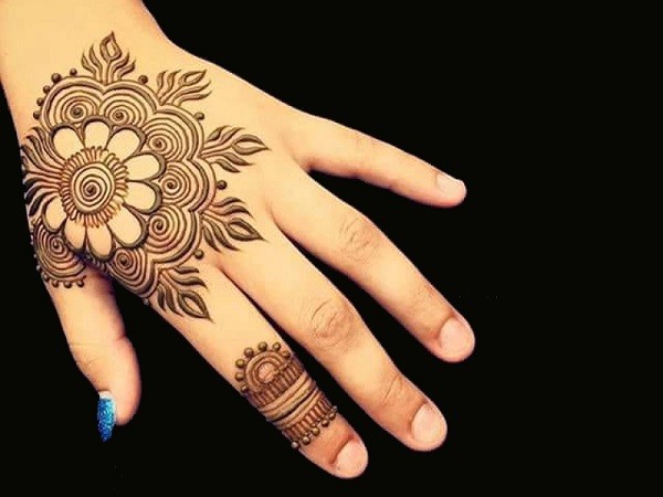 Simple Mehndi Designs