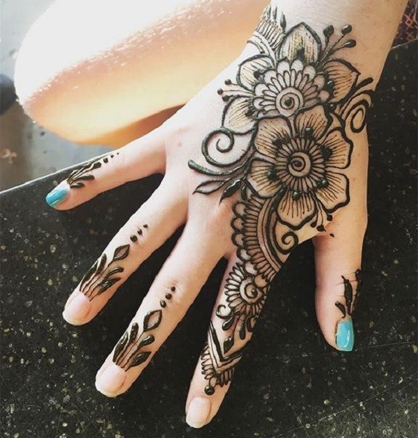 Simple Mehndi Designs