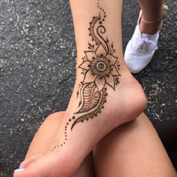 Simple Mehndi Designs