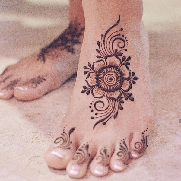 Simple Mehndi Designs