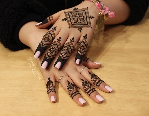 Simple Mehndi Designs