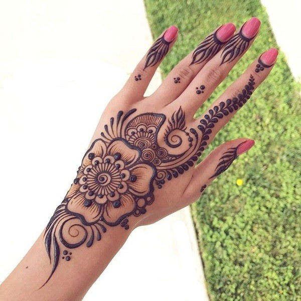 Simple Mehndi Designs