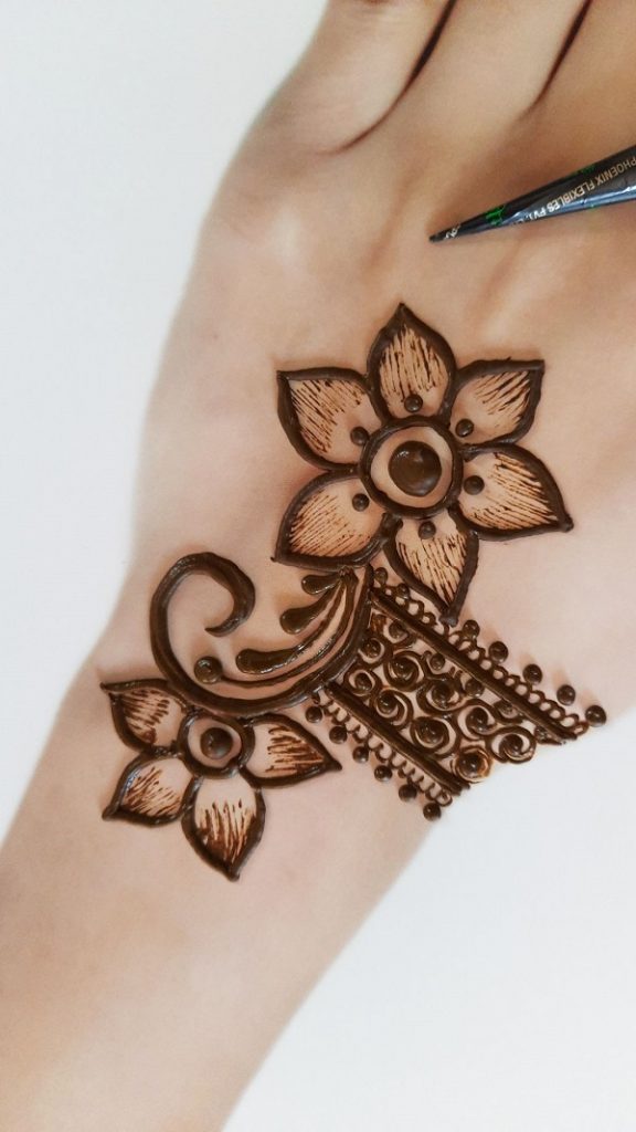 Simple Mehndi Designs