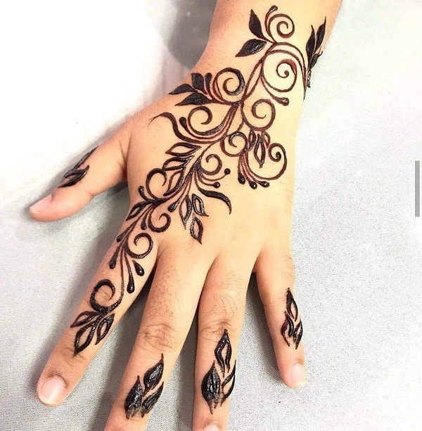 Simple Mehndi Designs