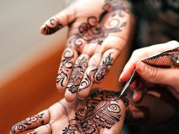 Simple Mehndi Designs