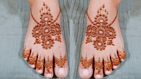 Leg Mehndi Design