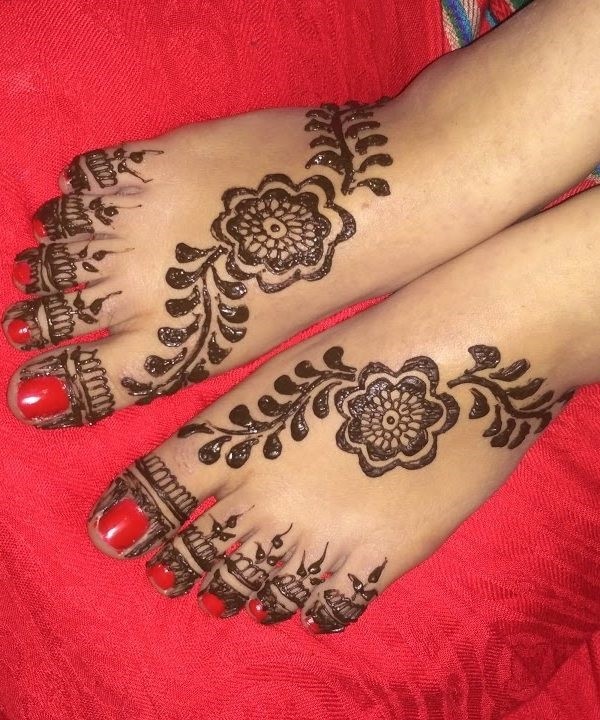 Leg Mehndi Design