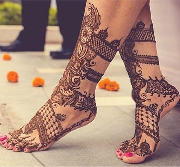 Leg Mehndi Design