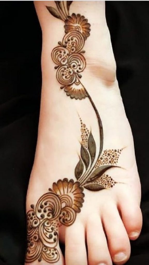 Leg Mehndi Design