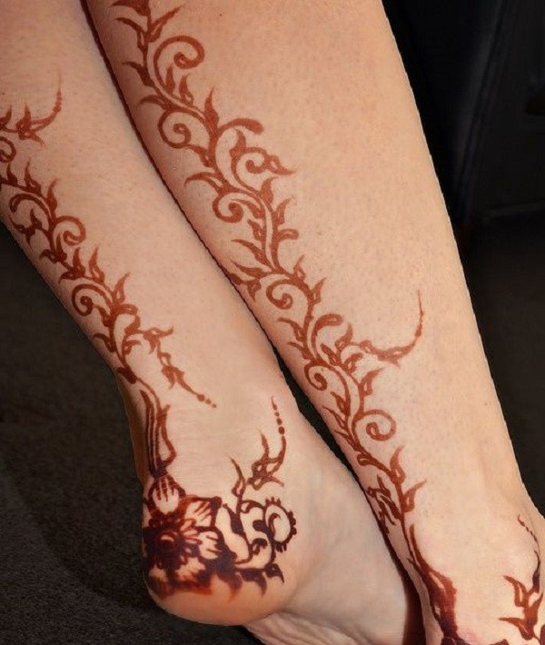 Leg Mehndi Design