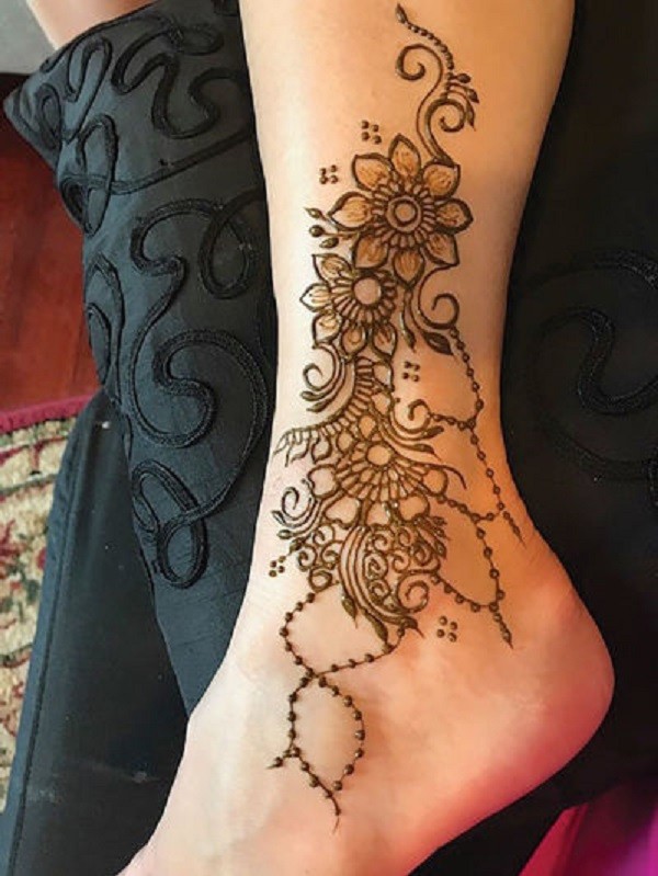 Leg Mehndi Design