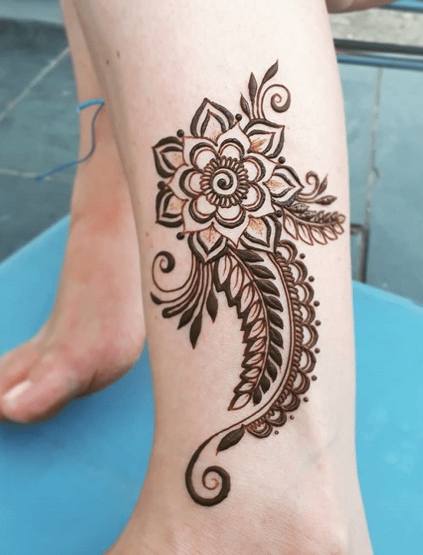 Leg Mehndi Design