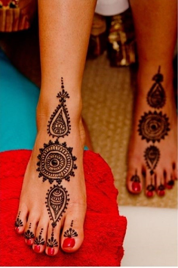 Leg Mehndi Design