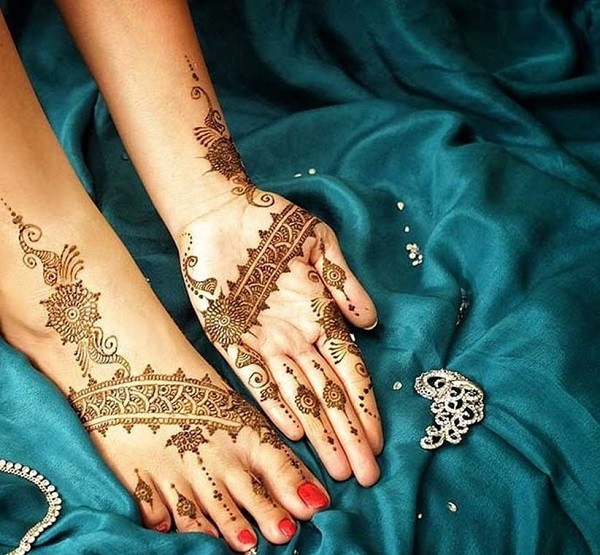 Leg Mehndi Design