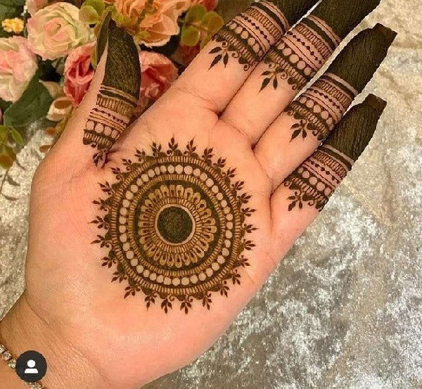 Round Mehndi Design