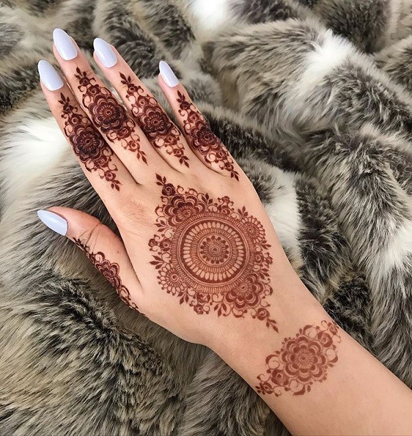 Round Mehndi Design