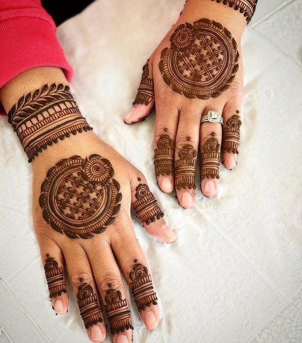 Round Mehndi Design