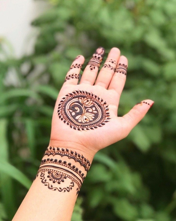 Round Mehndi Design