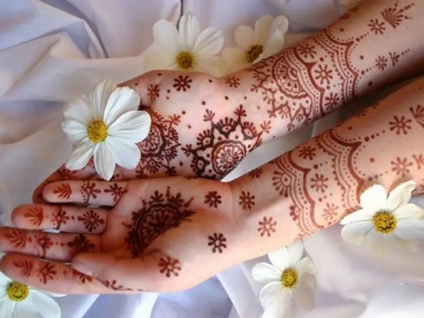 Round Mehndi Design