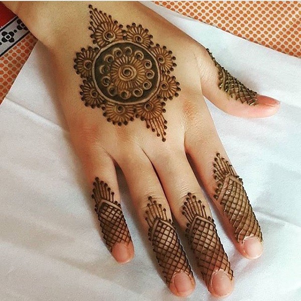 Round Mehndi Design