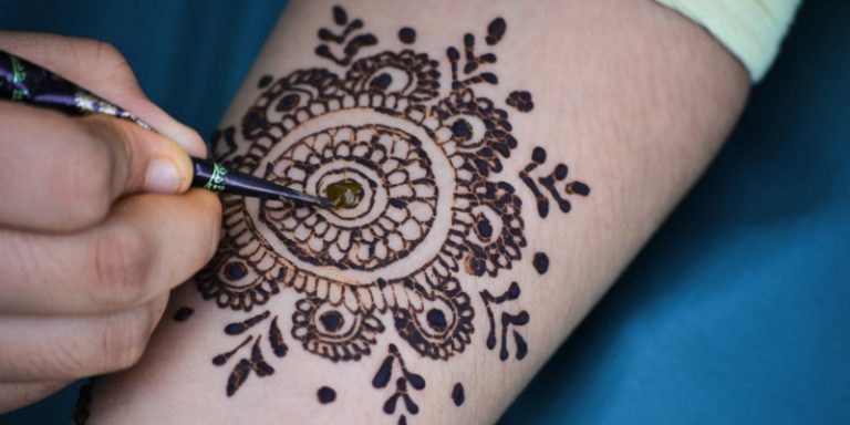 Round Mehndi Designs