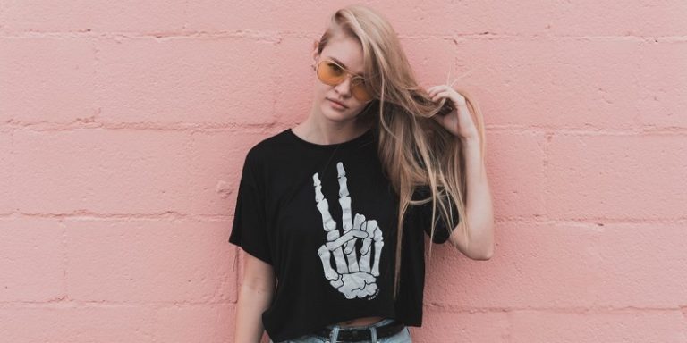 How to Pick the Right Supplier for Custom Blank T-Shirts