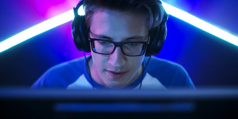 How Anti-Blue Light Gaming Glasses Can Improve Your Gaming Experience