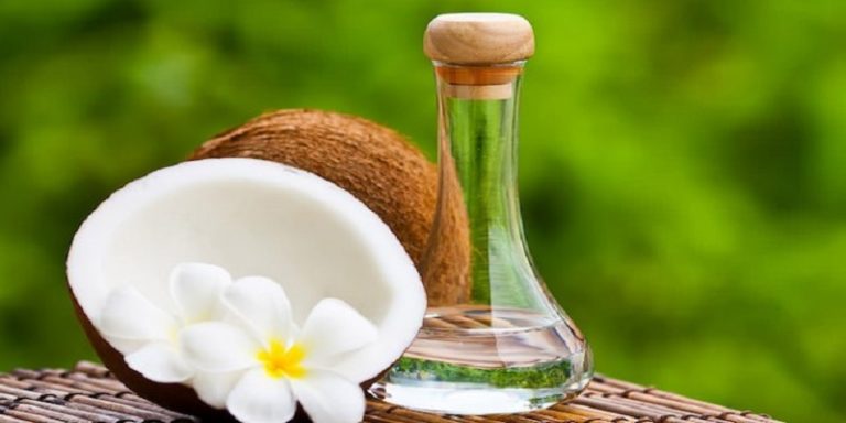 Castor Oil Vs Coconut Oil - What's The Difference