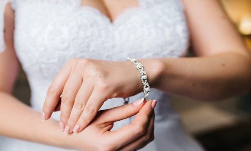 How To Choose The Right Bracelet For Women?