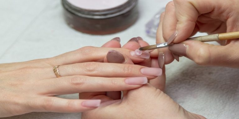 How Thick Should Acrylic Nails Be