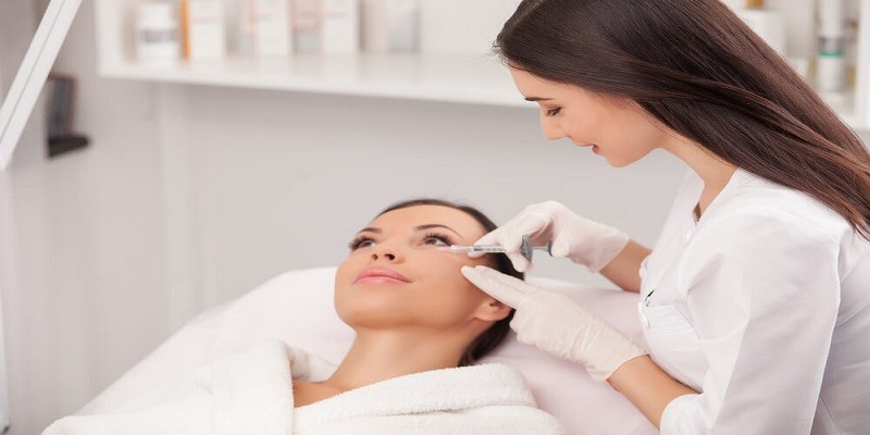 You are currently viewing Can I Wear Makeup To My Botox Appointment?