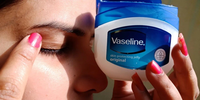 Does Vaseline Remove Makeup