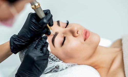 How To Become A Permanent Makeup Artist?