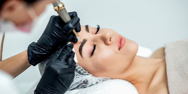 How To Become A Permanent Makeup Artist