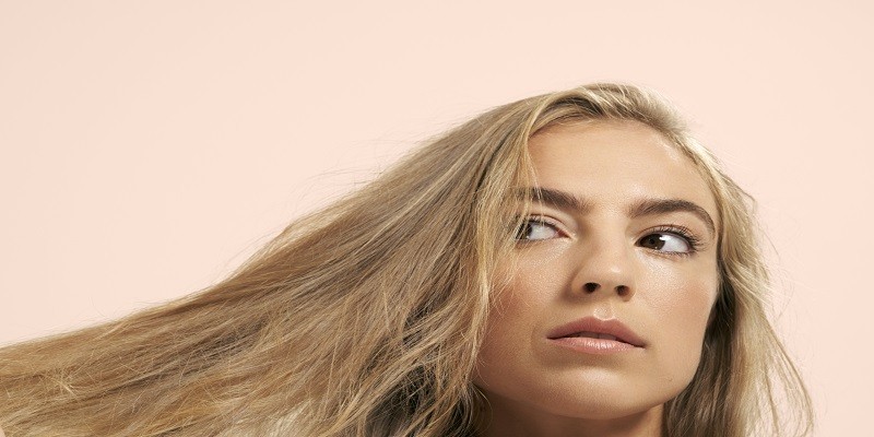 Read more about the article How To Lighten Already Bleached Hair?