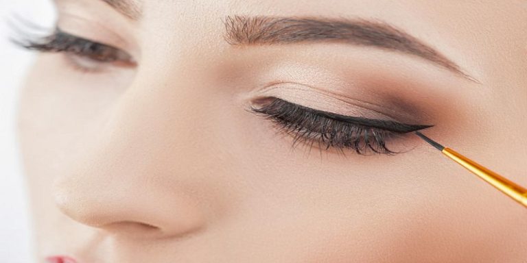 Can You Wear Makeup With Eyelash Extensions